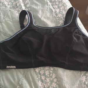 Glamorise Black Sports Bra with Underwire Cups and Padded Straps